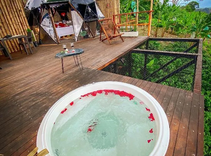 Happy Glamping Quindio - Tipo Domo Traslucido