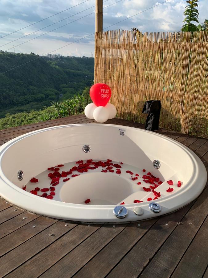 Happy Glamping Quindio - Tipo Domo Traslucido * Calarca