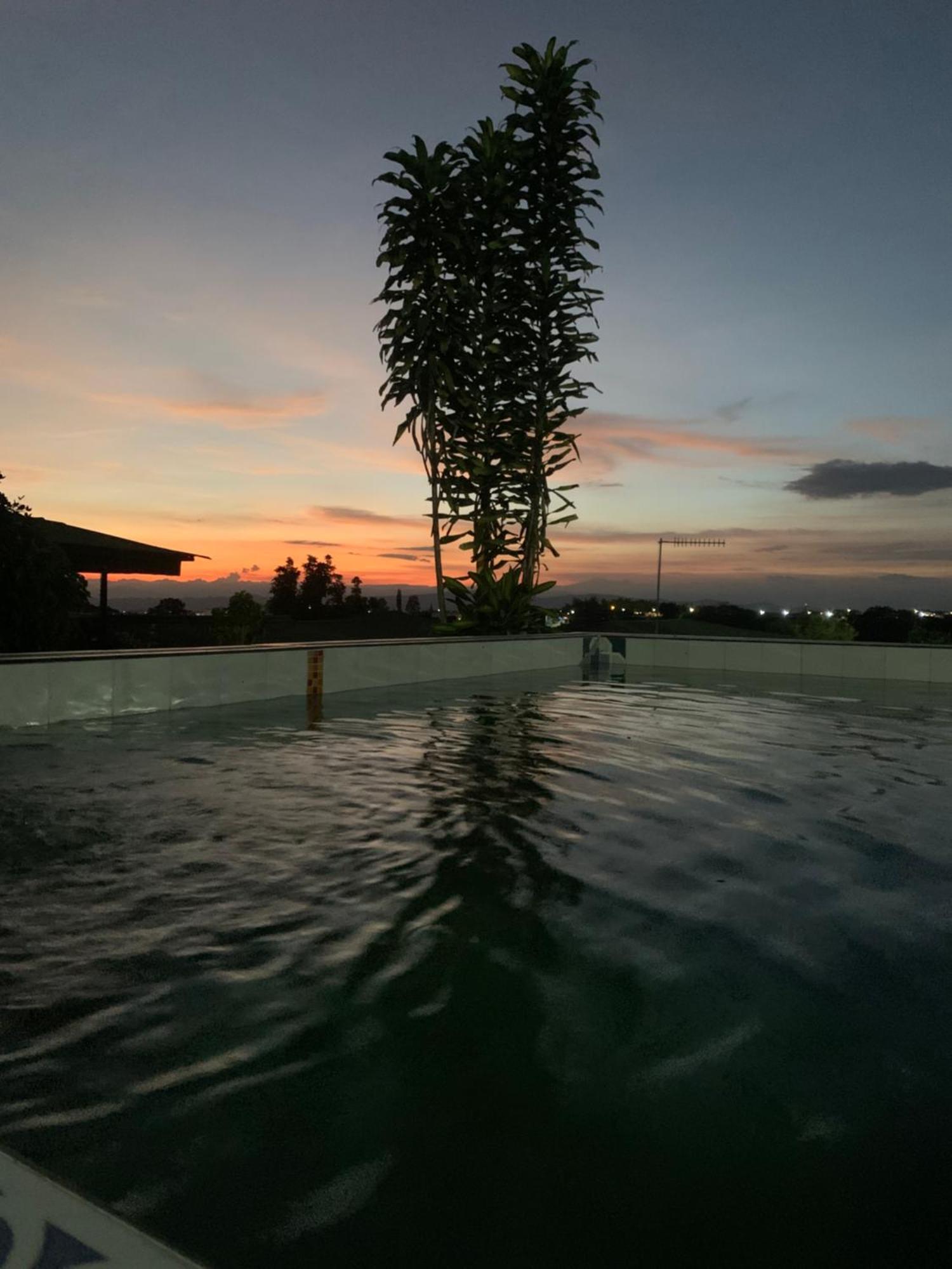 Campsite Happy Glamping Quindio - Tipo Domo Traslucido Calarca
