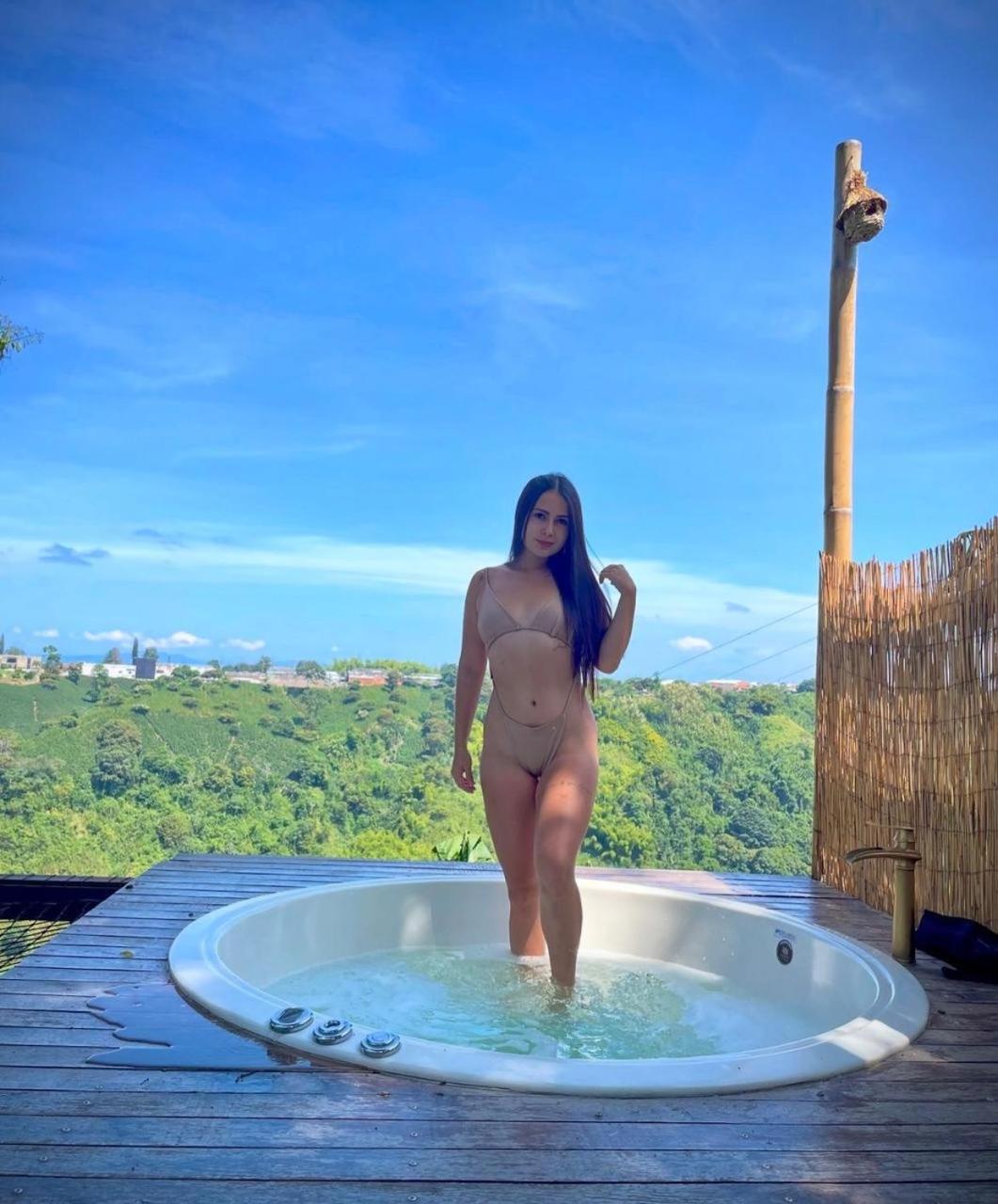 Campsite Happy Glamping Quindio - Tipo Domo Traslucido
